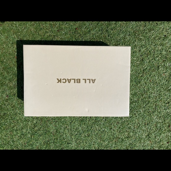 NWT All Black women’s white platform sneakers - Picture 4 of 4